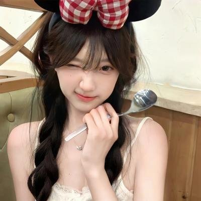 龙纹身的女孩